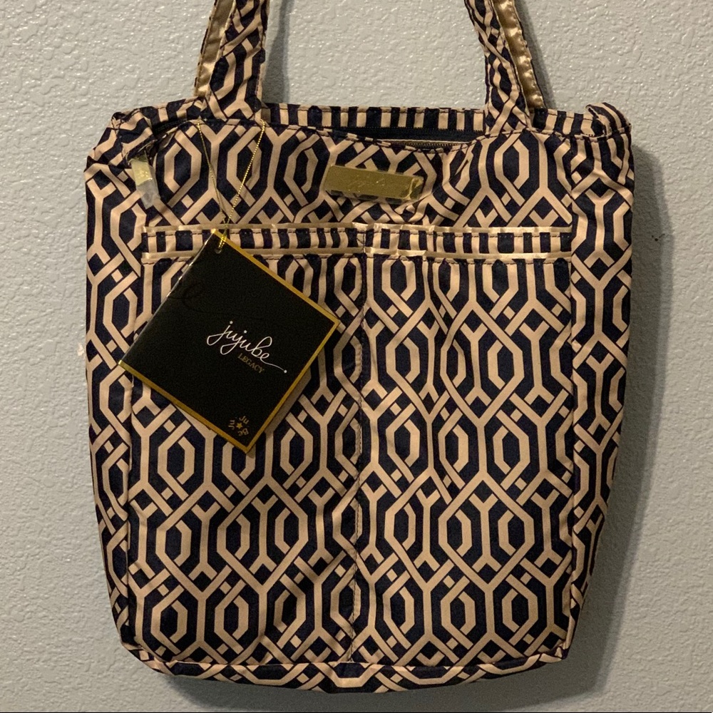 SOLD —> Ju-Ju-Be Be Light in Navigator!